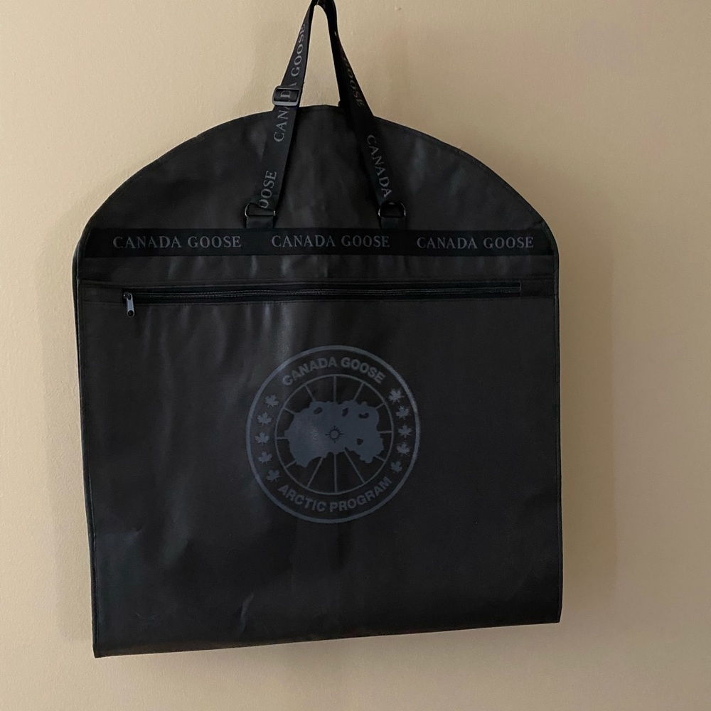 Canada Goose Garment Bag - Picture 3 of 10